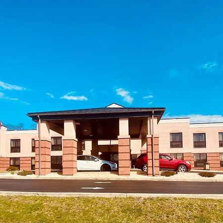 Quality Inn & Suites Kearneysville - Martinsburg Zewnętrze zdjęcie