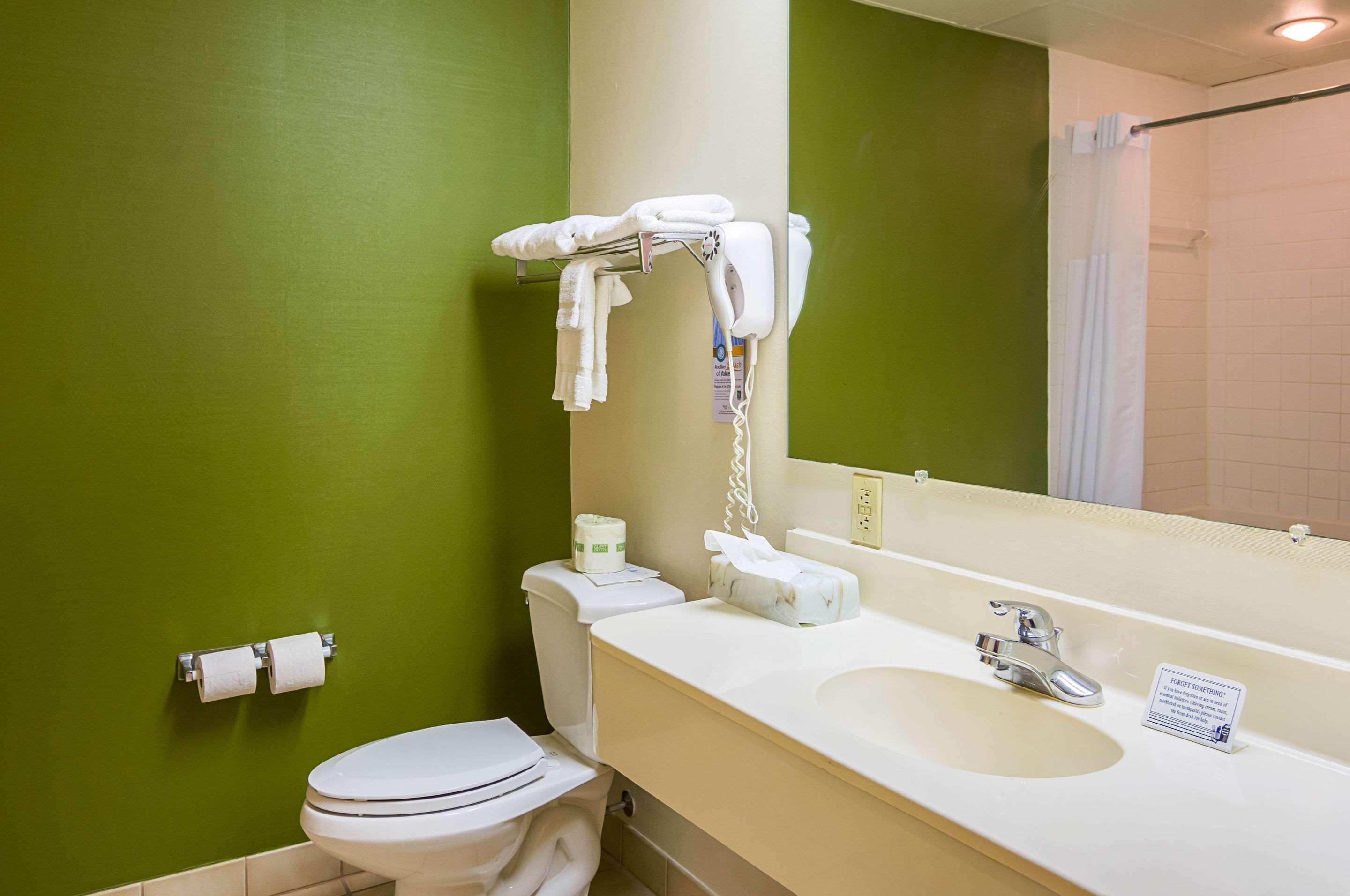 Quality Inn & Suites Kearneysville - Martinsburg Zewnętrze zdjęcie