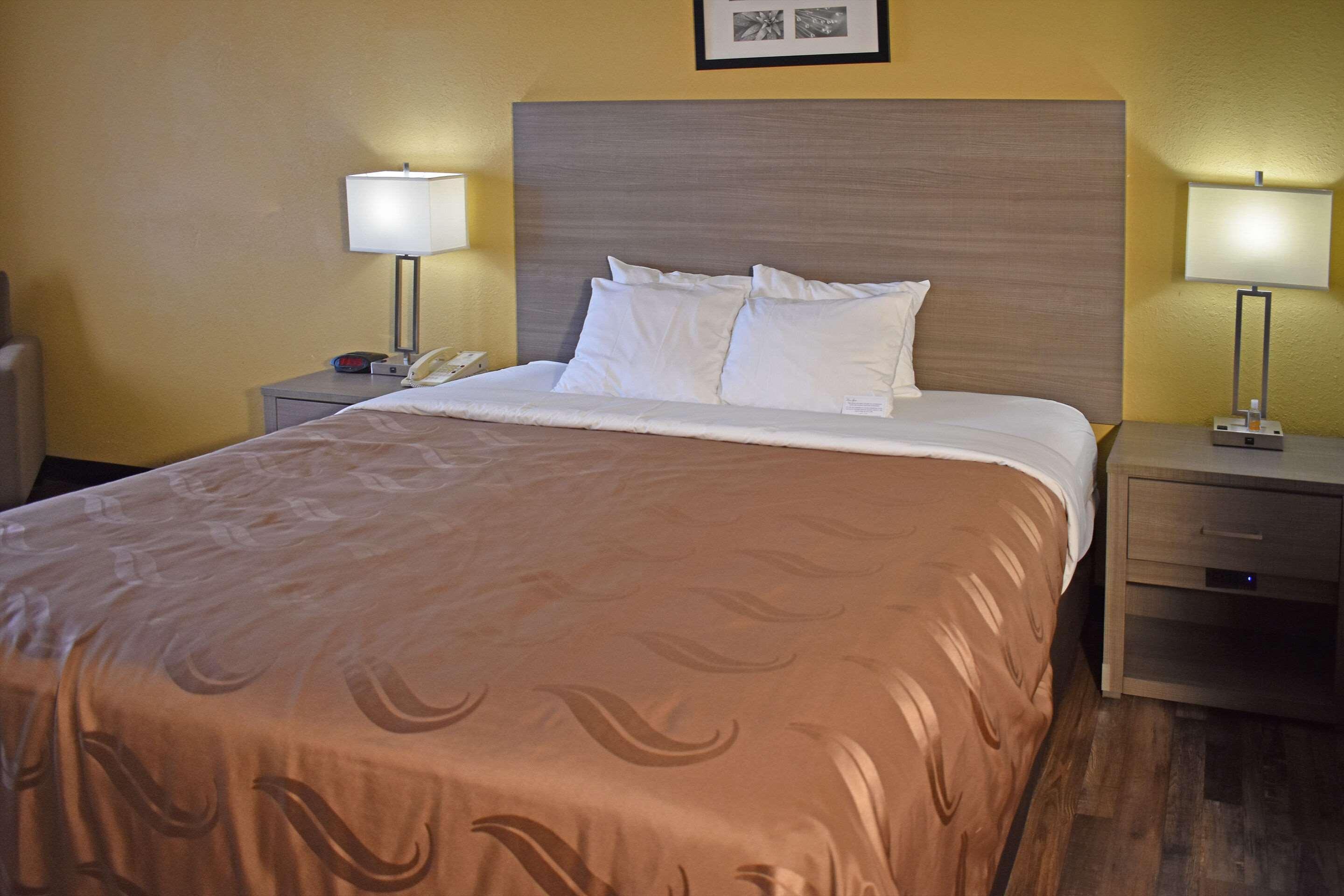 Quality Inn & Suites Kearneysville - Martinsburg Zewnętrze zdjęcie